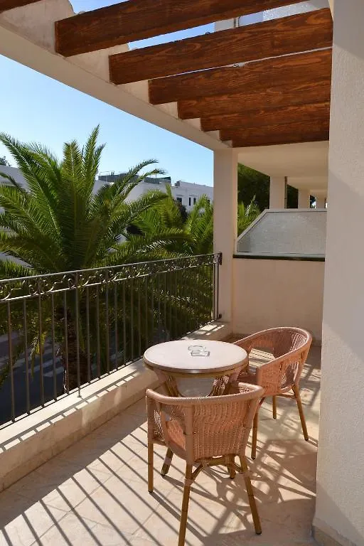 Hostal Leo D'Or Кала де Ор 2*,